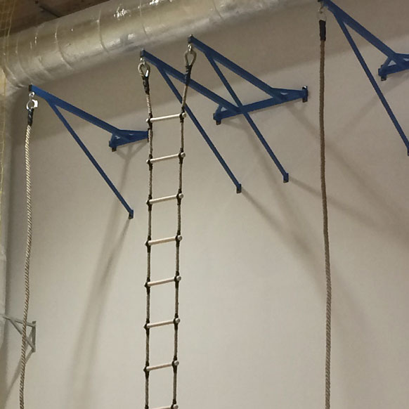 WALL BRACKET FOR THE CLIMBING LADDER