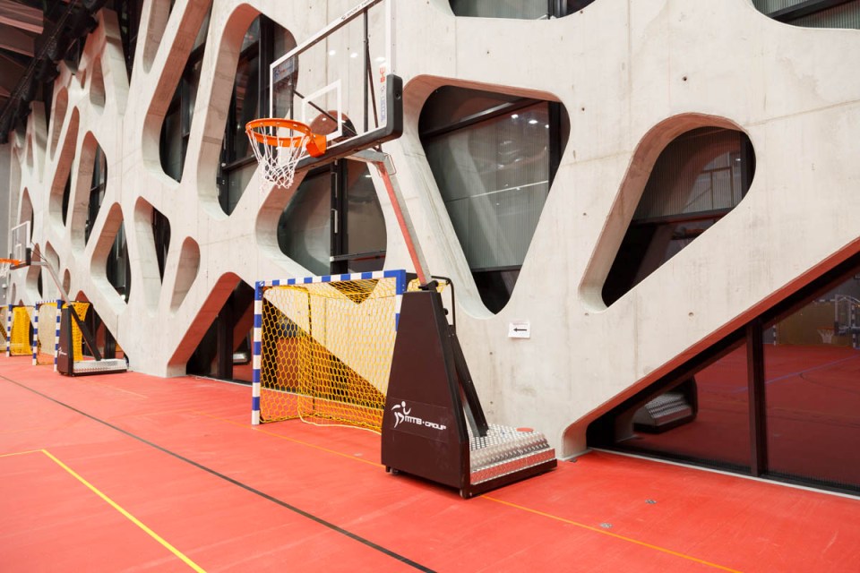 Мобилна баскетболна конструкция, изнасяне 125 см